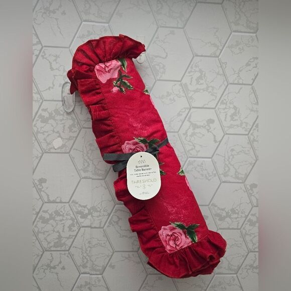 Nwt Threshold Target Valentine's Day Spring Summer Roses Table Runner 72" x 14" - Picture 2 of 6